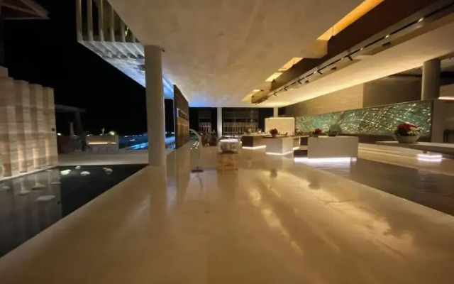 2BD Oceanfront Presidential Suite SCabo