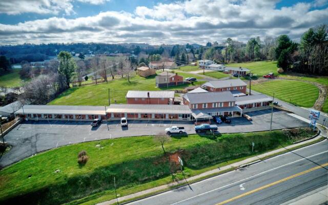 Knob Hill Motor Lodge – Hillsville