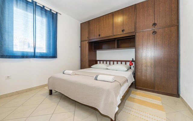 Beautiful Home in Rogoznica With Wifi and 2 Bedrooms