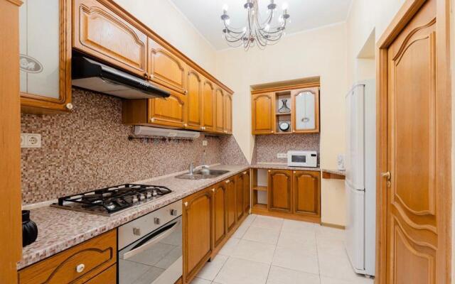 DeRent Aparts (ДеРент Апартс) на набережной канала Грибоедова 79