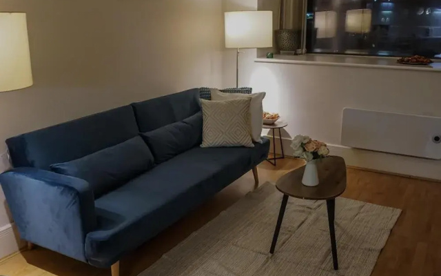 City Centre Chic Apartment With 2 Bedrooms