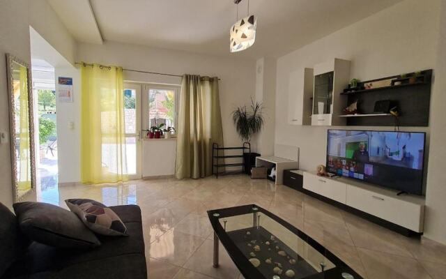 Luxury Apartment Ani