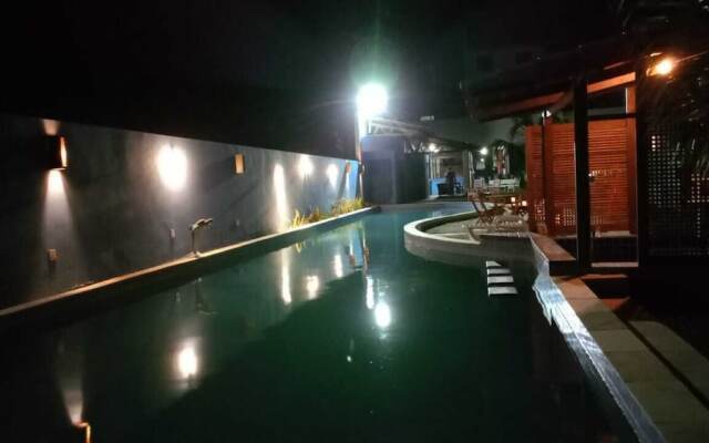 Paradise Beach Hotel & Spa