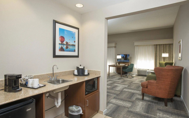 Hampton Inn & Suites Cincinnati-Union Center