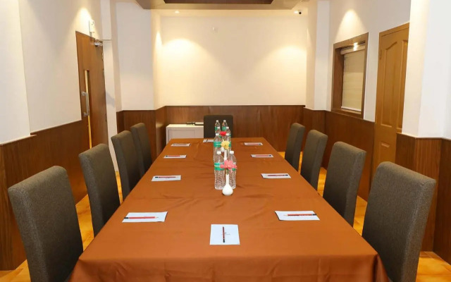 Hotel La Serene Mattannur