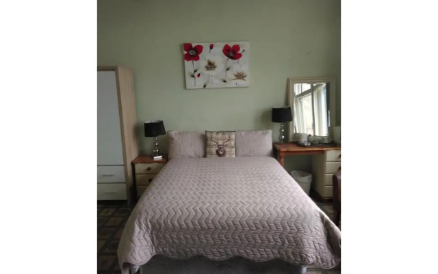The New Beehive Inn