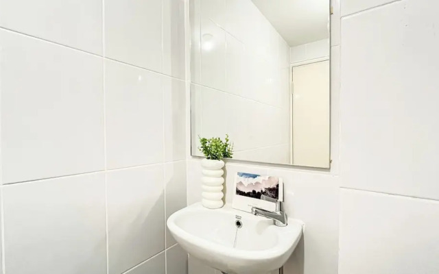 Good Deal 2Br Apartment Tokyo Riverside Pik 2