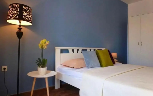 Room-blue Studio With Sea View