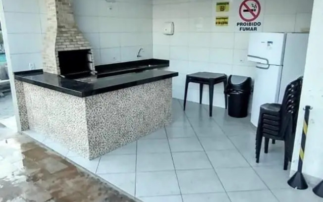 Apartamento com piscina e churrasqueira em Ubatuba