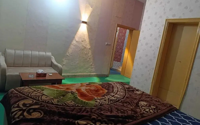 Light Family Couple Guest House