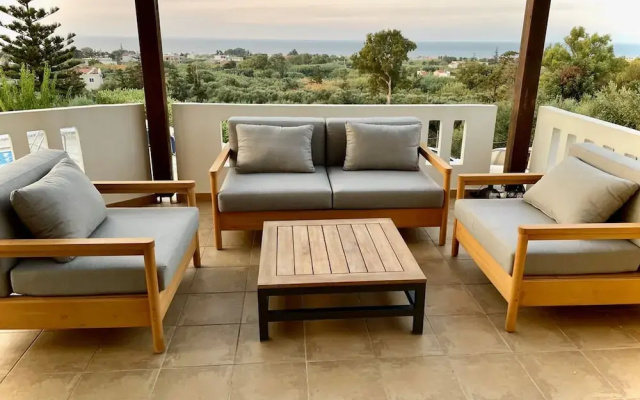 Villa Cook With Pool and Terraces With sea Views