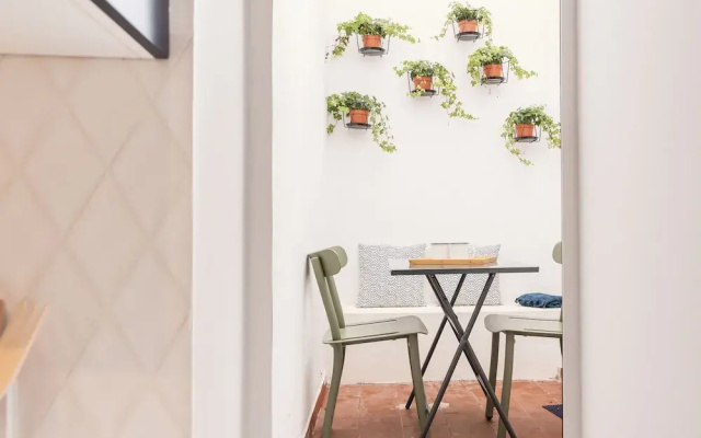 Alfama Design W Terrace by Homing