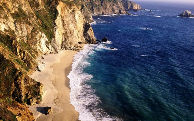 Monterey Bay Inn