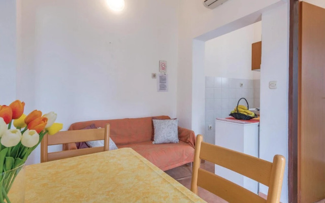 Amazing Home in Medulin With Wifi and 1 Bedrooms