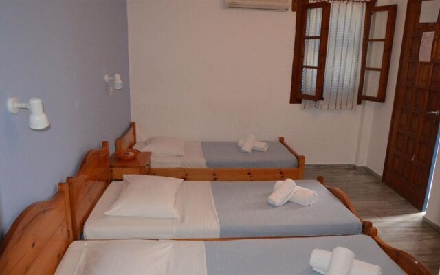 Summer Inn Parikia
