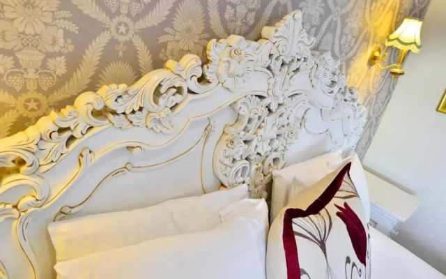 The Angel Hotel
