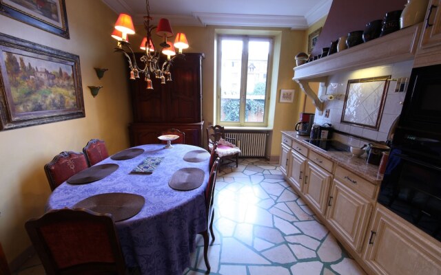 Latout Charme