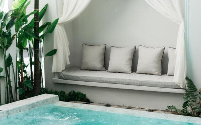 Cheeva Dee Hotel