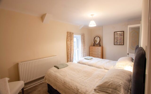 Bayview House - 4 bedroom - Llanmadoc