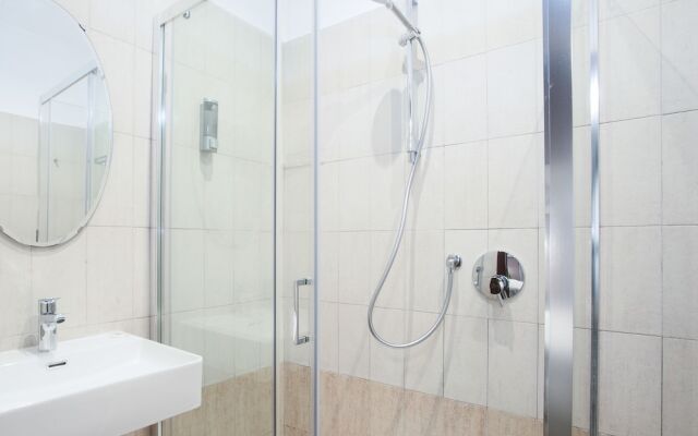 Rometobe Rooms & Hospitality