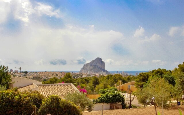 Estrelizia - pretty holiday property with garden and private pool in Calpe
