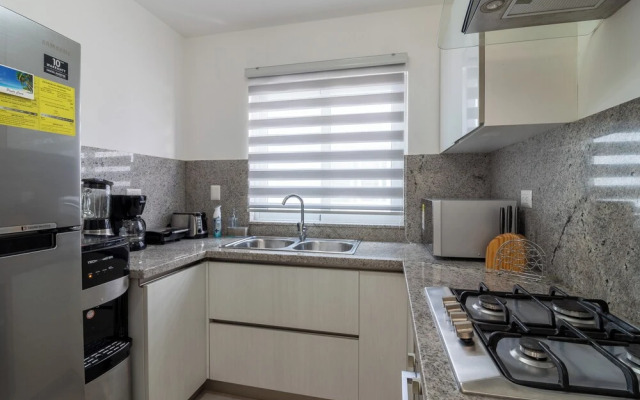 Modern 2BR Apartment - Paseo del Mar