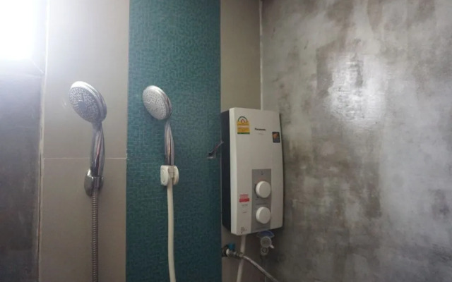 Rommai Plai Tawan Trang