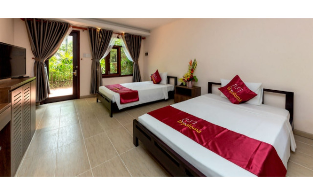 La Paloma Resort