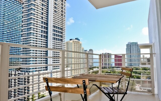 Nuovo Miami Apartments at Brickell - Downtown