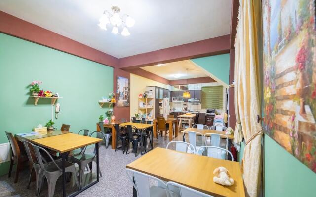 Moonlight Fengqing Homestay