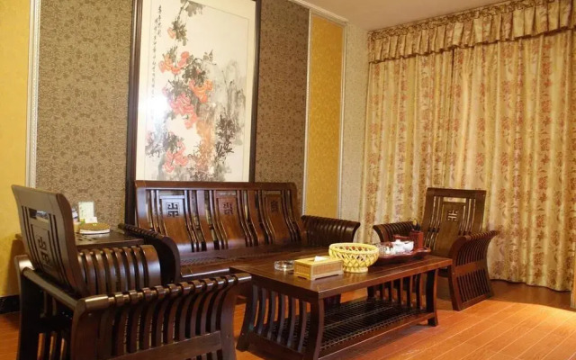 KB-Crown Hotel