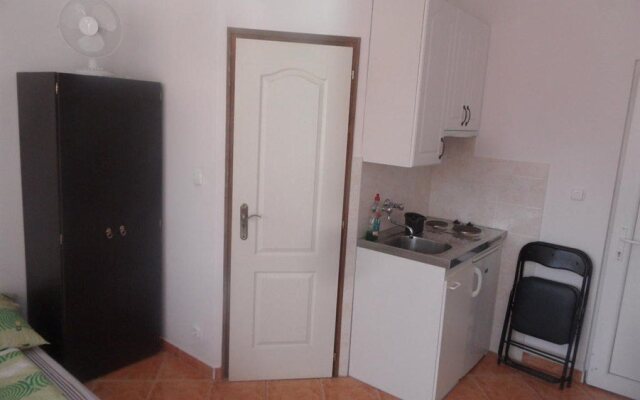 Famvarga Apartmanház