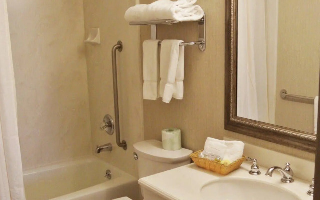 Cow Hollow Suites