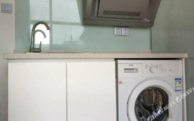 Yuju Hotel Apartment (Shanghai Pengpu New Village Subway Station)