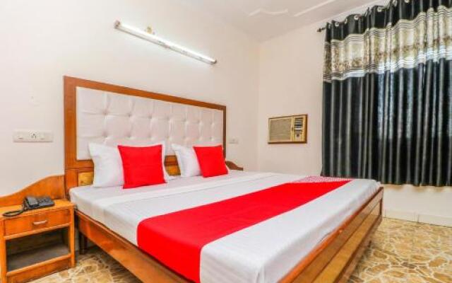 OYO 11036 Preet Lodge Mohali