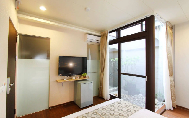 HK77 Villa