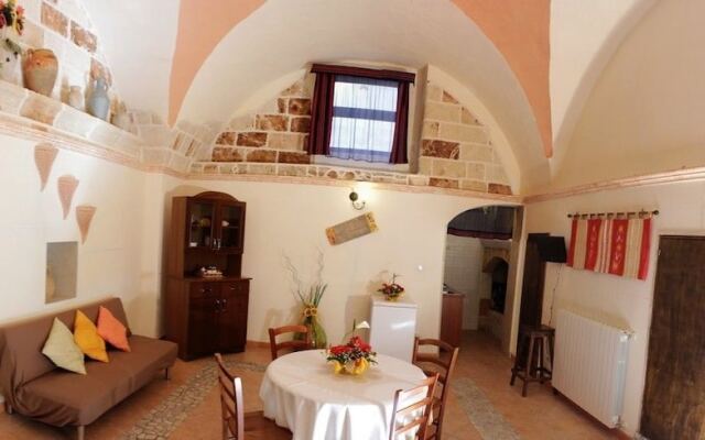 Exedra Holiday House