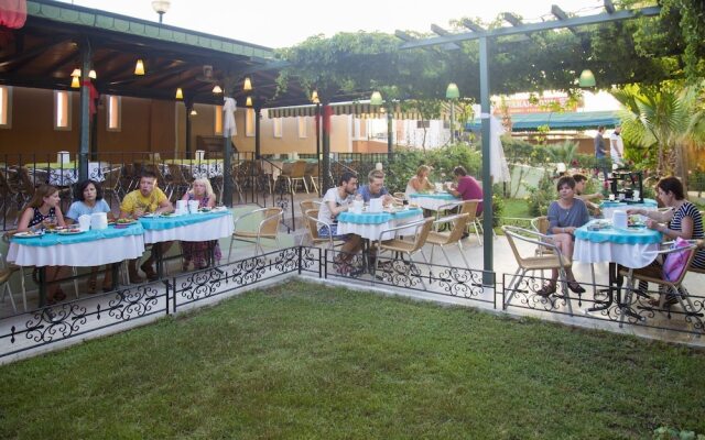 May Garden Club Hotel