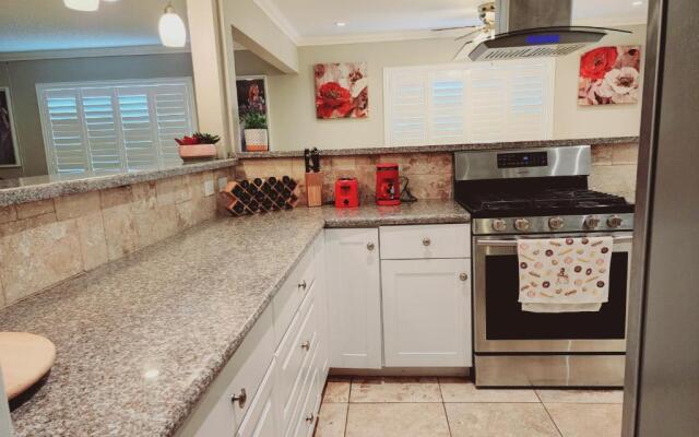 4 MINUTES To BEACH VACATION PLACE