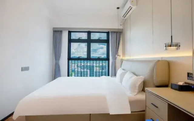 Weier Century Hotel (Dayuecheng Sanya Romance Park)