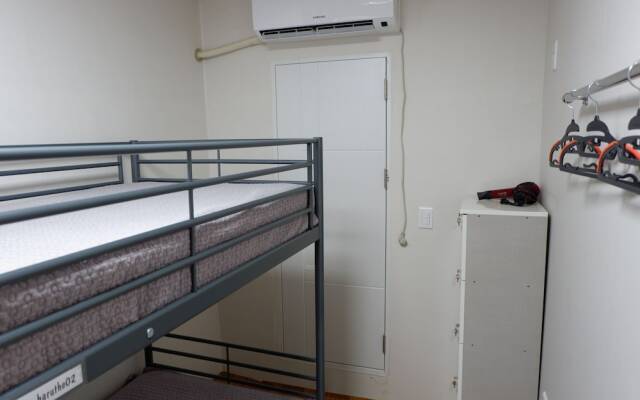 Haru The Guesthouse Hostel