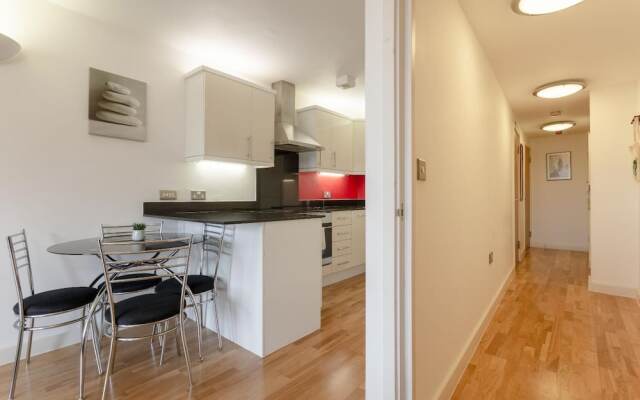 Comfortable 1 Bedroom North London Flat