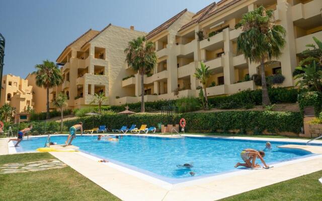 2199-Apt with terrace and pools