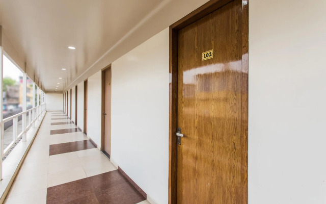 OYO 11929 Hotel Ridhi Sidhi