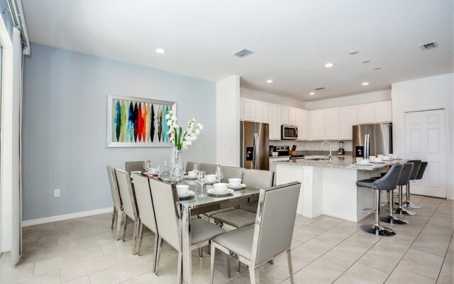 Solterra - 6116 Broad Oak Drive