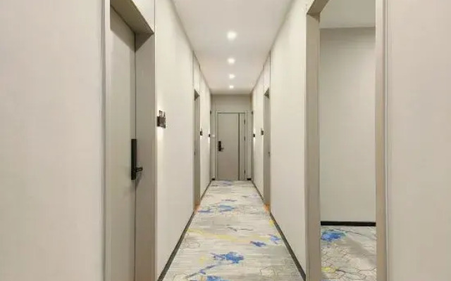 Xiguo Hotel (Huiyou Plaza Branch, Aowei Road, Xiong'an New Area)