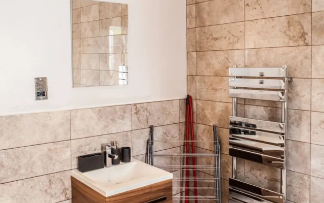 Inviting 1-bed Apartment in Dartford