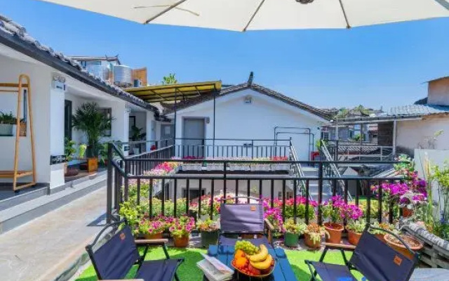 Designer living in a beautiful villa with light intelligence