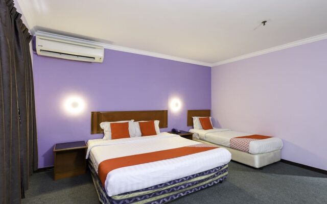 OYO 472 Comfort Hotel 1