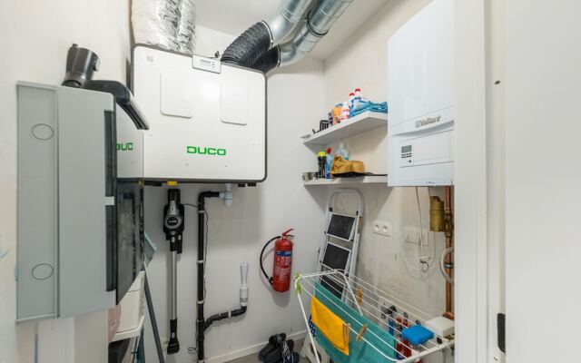 Bright Apartment Near the Center